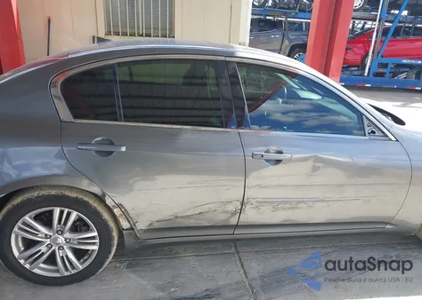 2015 Infiniti Q40 z USA, uszkodzony, nr VIN JN1CV6AP1FM580506